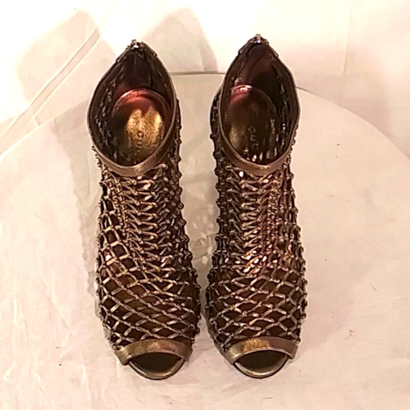 🔥🔥Like New Gucci Bronze Leather Stiletto Bootie - Picture 8 of 16